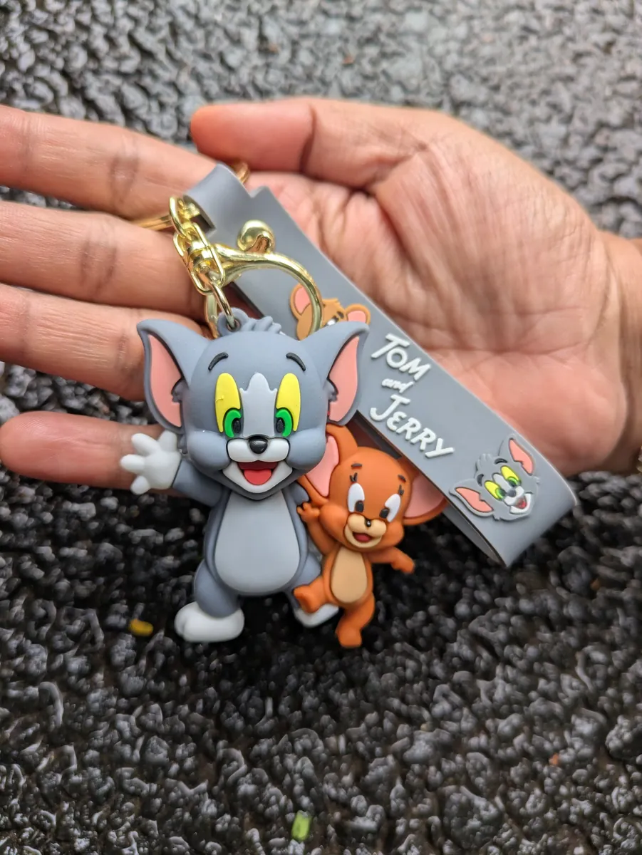 Standing Happy Tom and Jerry Keychain